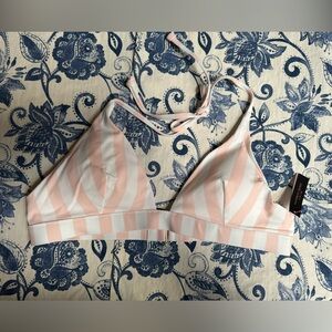 🌸NWT🌸 Victoria’s Secret Swim Bikini Top